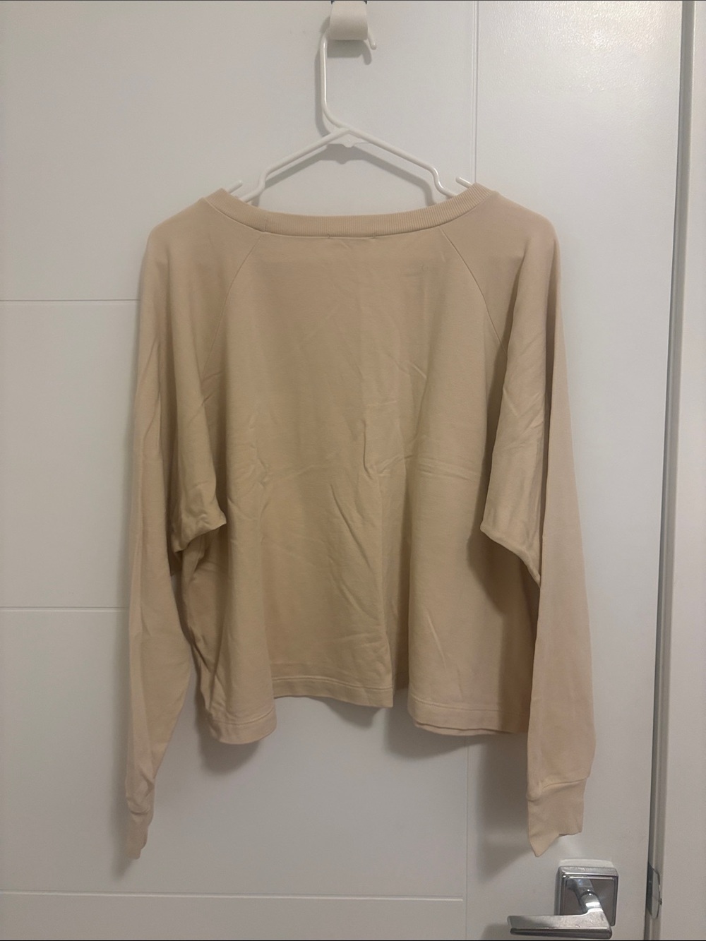 Vetta Raglan Sweatshirt - Picture 3 of 5